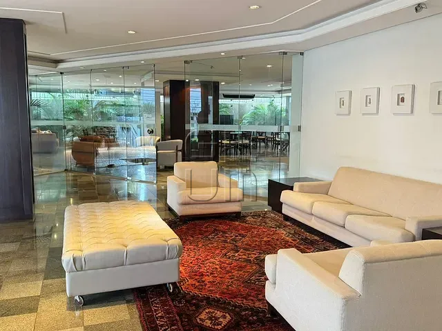 Apartamento com 549m² 5 quartos e 7 banheiros, à venda ou para alugar, no bairro Centro em Londrina