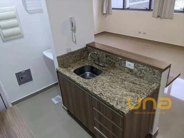 Apartamento 1 quarto e 1 banheiro, para alugar, no bairro CENTRO em Curitiba
