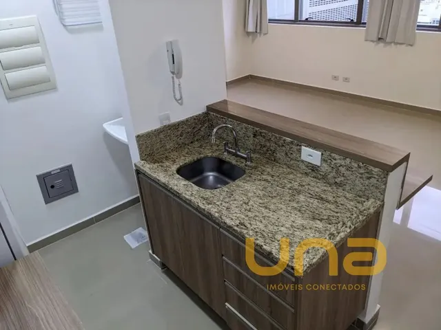 Apartamento 1 quarto e 1 banheiro, para alugar, no bairro CENTRO em Curitiba
