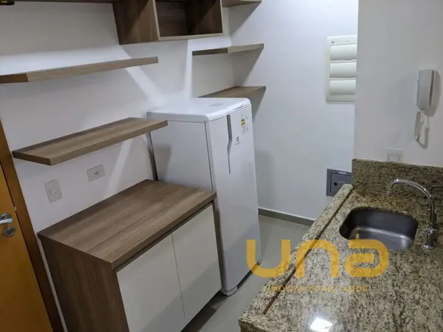 Apartamento 1 quarto e 1 banheiro, para alugar, no bairro CENTRO em Curitiba