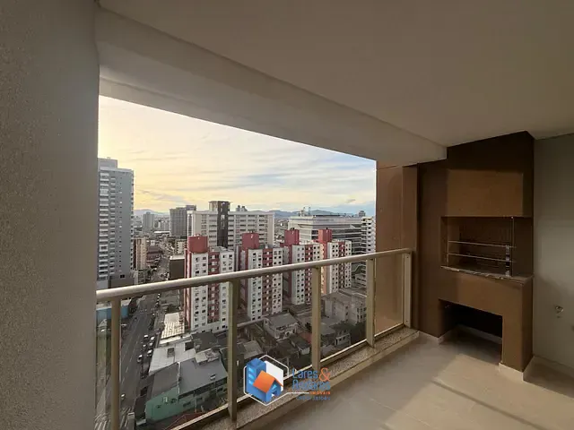 Apartamento com 95m² 3 quartos e 3 banheiros, à venda, no bairro Centro em Itajaí