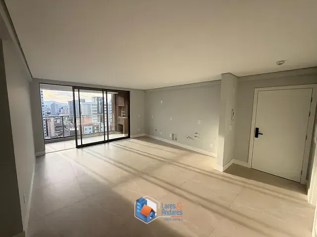 Apartamento com 95m² 3 quartos e 3 banheiros, à venda, no bairro Centro em Itajaí