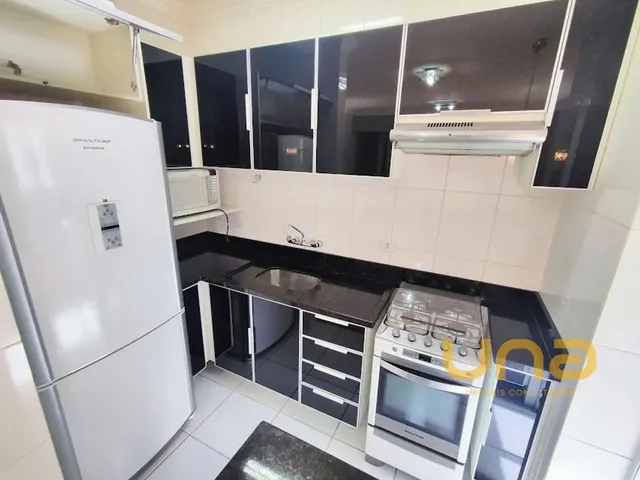 Apartamento 2 quartos e 1 banheiro, para alugar, no bairro CENTRO em Curitiba