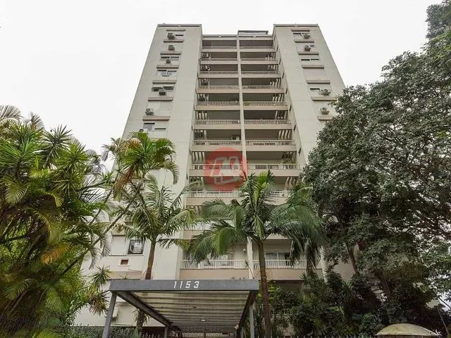 Apartamento com 200m² 3 quartos e 3 banheiros, à venda, no bairro Moinhos de Vento em Porto Alegre