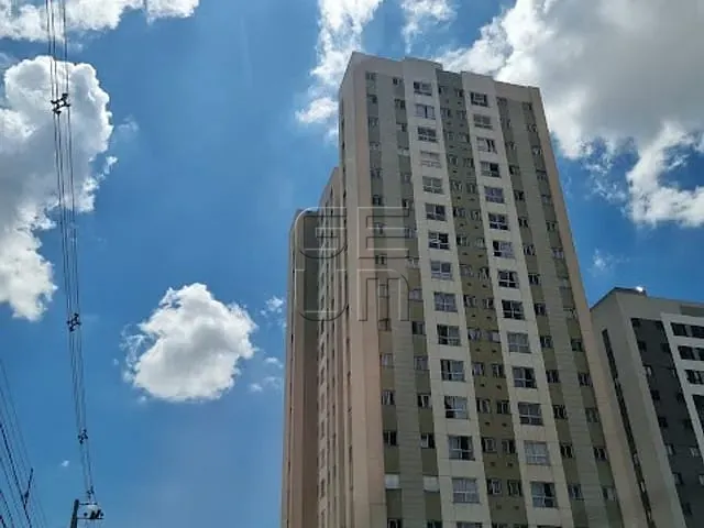 Apartamento com 98m² 3 quartos e 1 banheiro, à venda, no bairro Champagnat em Londrina