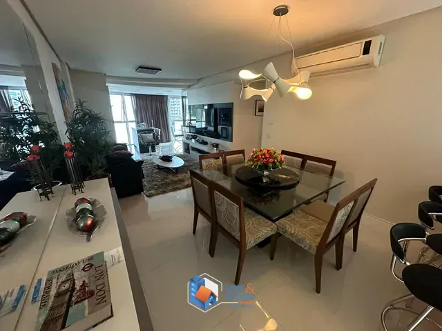 Apartamento com 213m² 4 quartos e 4 banheiros, à venda, no bairro Centro em Balneário Camboriú