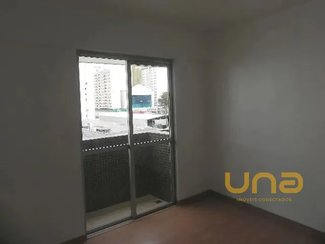 Apartamento 1 quarto e 1 banheiro, para alugar, no bairro CENTRO em Curitiba