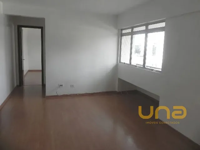 Apartamento 1 quarto e 1 banheiro, para alugar, no bairro CENTRO em Curitiba