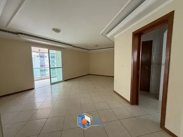 Apartamento com 115m² 3 quartos e 2 banheiros, à venda, no bairro Centro em Balneário Camboriú