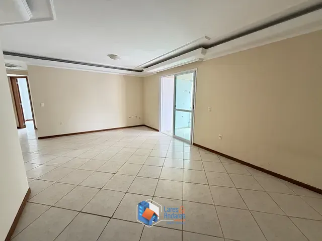 Apartamento com 115m² 3 quartos e 2 banheiros, à venda, no bairro Centro em Balneário Camboriú
