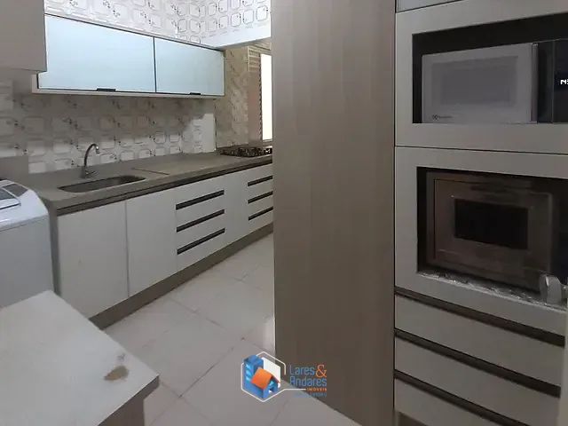 Apartamento com 178m² 4 quartos e 2 banheiros, à venda, no bairro Centro em Balneário Camboriú