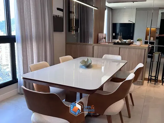 Apartamento com 115m² 2 quartos e 3 banheiros, à venda, no bairro Centro em Itajaí