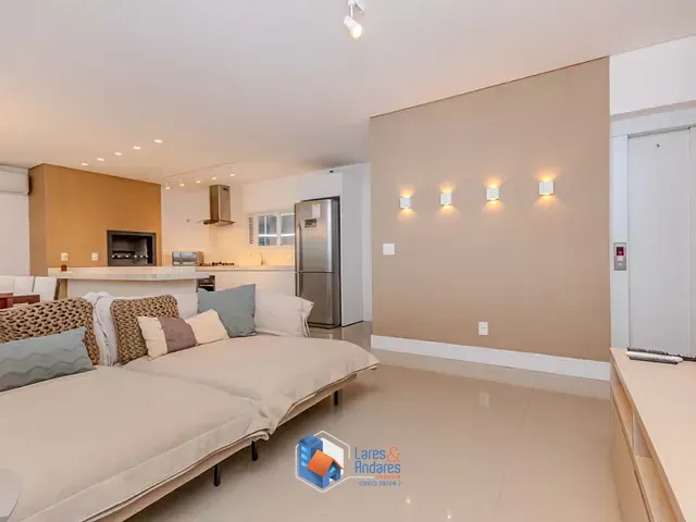 Apartamento com 131m² 3 quartos e 4 banheiros, à venda, no bairro Centro em Balneário Camboriú