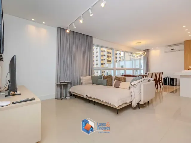 Apartamento com 131m² 3 quartos e 4 banheiros, à venda, no bairro Centro em Balneário Camboriú
