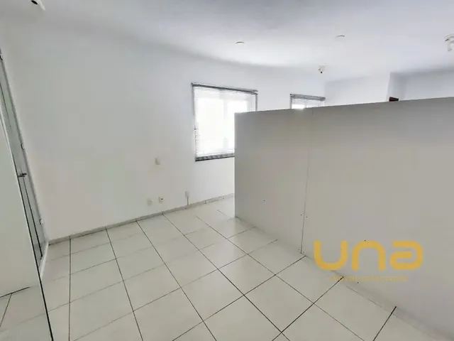 Apartamento 1 quarto e 1 banheiro, para alugar, no bairro CENTRO em Curitiba