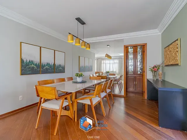 Apartamento com 212m² 4 quartos e 5 banheiros, à venda, no bairro Cambuí em Campinas