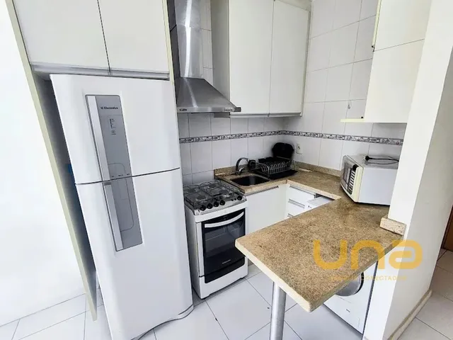 Apartamento 2 quartos e 1 banheiro, para alugar, no bairro CENTRO em Curitiba