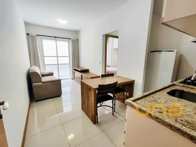 Apartamento 1 quarto e 2 banheiros, para alugar, no bairro CENTRO em Curitiba