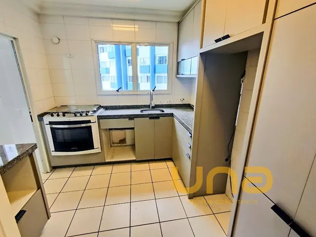 Apartamento 3 quartos e 2 banheiros, para alugar, no bairro CRISTO REI em Curitiba