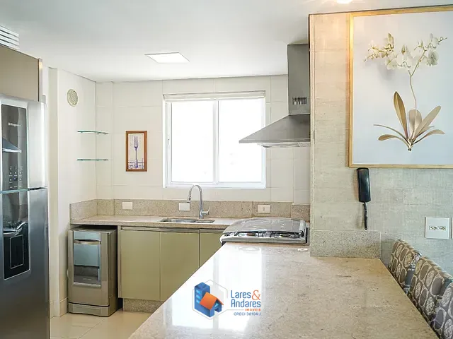 Apartamento com 137m² 3 quartos e 4 banheiros, à venda, no bairro Centro em Balneário Camboriú