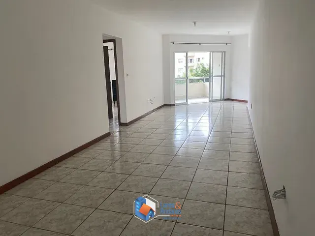 Apartamento com 678m² 2 quartos e 1 banheiro, à venda, no bairro Centro em Balneário Camboriú