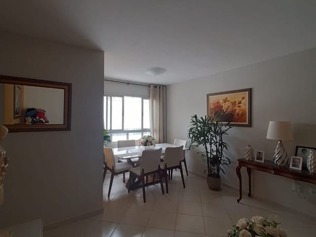 Apartamento 3 quartos e 2 banheiros, à venda, no bairro Jardim das Colinas em São José dos Campos
