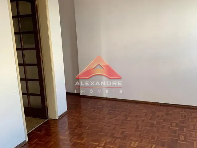 Apartamento com 73m² 3 quartos e 1 banheiro, para alugar, no bairro Monte Castelo em São José dos Campos