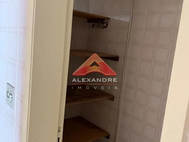 Apartamento com 73m² 3 quartos e 1 banheiro, para alugar, no bairro Monte Castelo em São José dos Campos