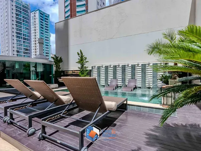 Apartamento com 912m² 3 quartos e 4 banheiros, à venda, no bairro Centro em Balneário Camboriú