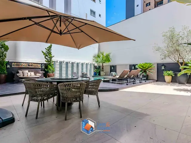 Apartamento com 912m² 3 quartos e 4 banheiros, à venda, no bairro Centro em Balneário Camboriú