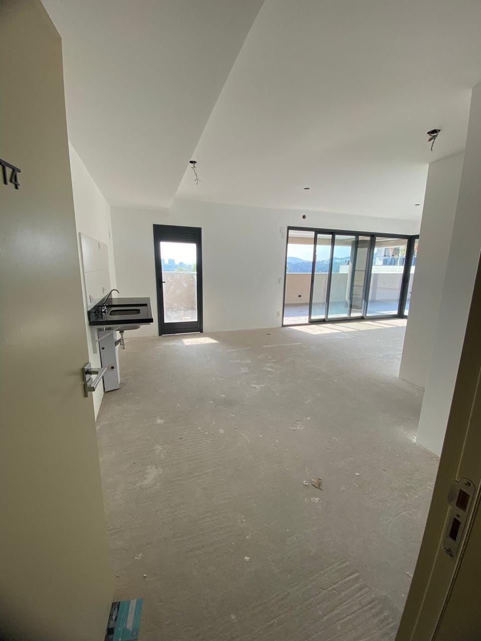 Apartamento em Centro Comercial Jubran — foto 1