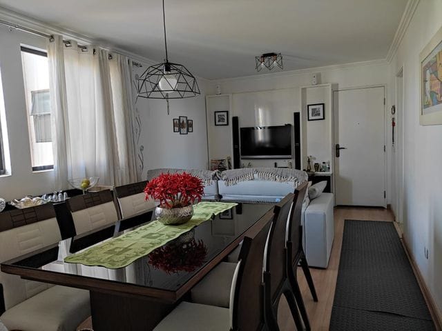 Foto do Apartamento - Apartamento à venda - Edif. Plaza de Las Torres- 70m² útil - 03 dorm. 98m² total - 01 gar. Completo de armários, piso laminado. | Guepardo Imob