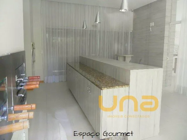 Apartamento 1 quarto e 1 banheiro, à venda, no bairro CENTRO em Curitiba