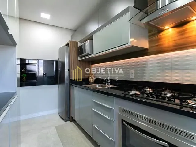 Apartamento 2 quartos e 2 banheiros, para alugar, no bairro Centro em Novo Hamburgo