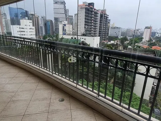 Apartamento 4 quartos e 4 banheiros, à venda ou para alugar, no bairro Vila Nova Conceição em São Paulo