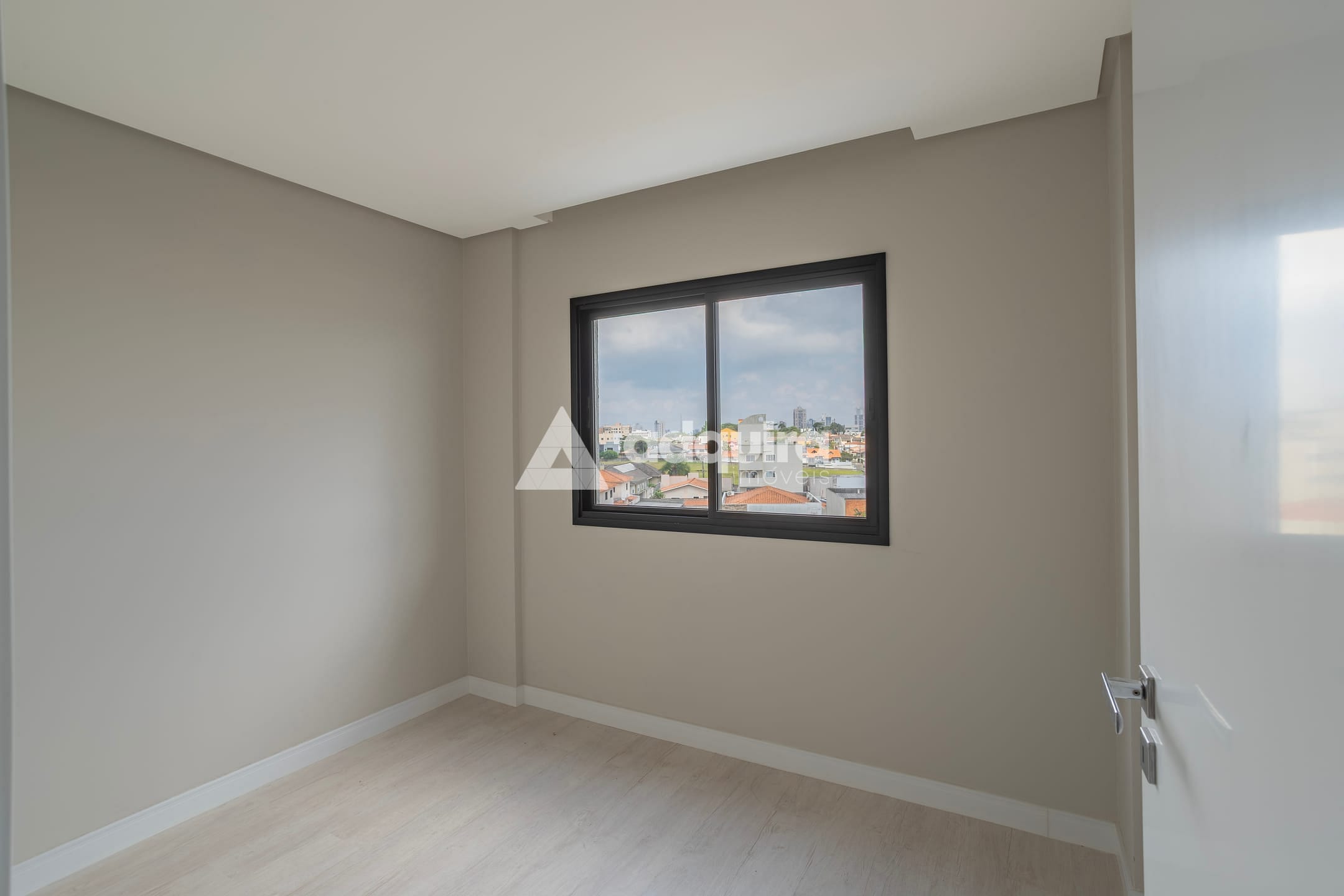 Apartamento à venda com 3 quartos, 105m² - Foto 7