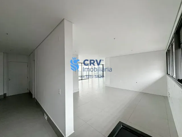 Apartamento com 639m² 3 quartos e 5 banheiros, à venda, no bairro Gleba Fazenda Palhano em Londrina