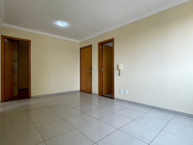 Foto do Apartamento - Apartamento 03 quartos com armários planejados e uma vaga coberta, Bairro São João Batista, Belo Horizonte, MG | Deltalar Imóveis