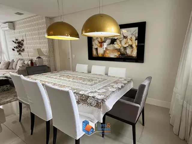 Apartamento com 138m² 4 quartos e 5 banheiros, à venda, no bairro Centro em Balneário Camboriú