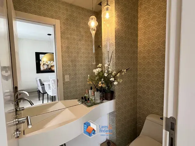Apartamento com 138m² 4 quartos e 5 banheiros, à venda, no bairro Centro em Balneário Camboriú