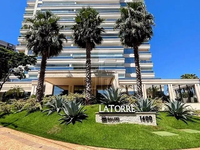 Apartamento 4 quartos e 6 banheiros, à venda, no bairro Bela Suiça em Londrina