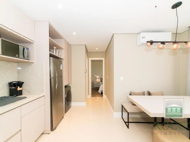 Apartamento 1 quarto e 2 banheiros, para alugar, no bairro São Francisco em Curitiba