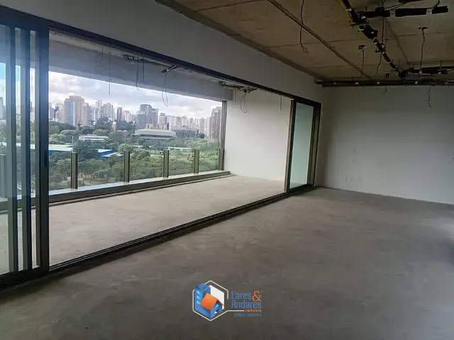 Apartamento com 2495m² 3 quartos e 5 banheiros, à venda, no bairro Ibirapuera em São Paulo