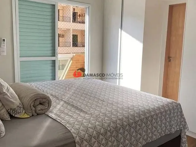 Apartamento 3 quartos e 3 banheiros, à venda, no bairro Vila Tupi em Praia Grande