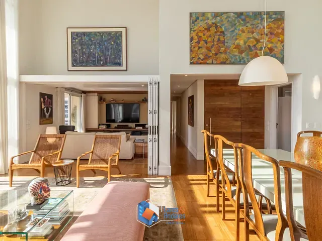 Apartamento com 300m² 4 quartos e 7 banheiros, à venda, no bairro Moema em São Paulo