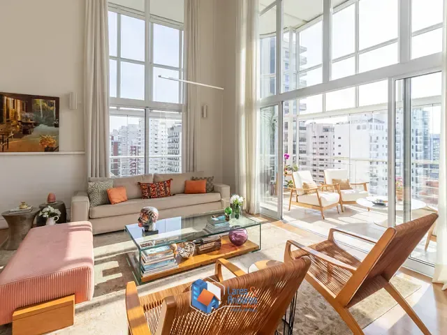 Apartamento com 300m² 4 quartos e 7 banheiros, à venda, no bairro Moema em São Paulo
