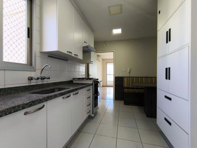 Apartamento com 182m² 3 quartos e 2 banheiros, à venda, no bairro Gleba Palhano em Londrina