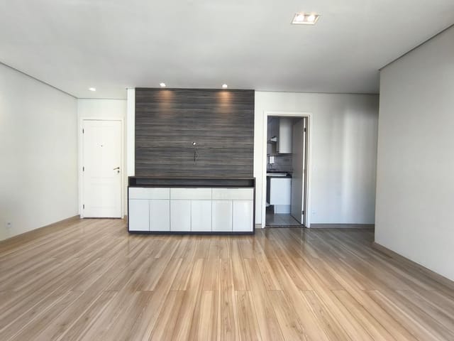 Apartamento com 182m² 3 quartos e 2 banheiros, à venda, no bairro Gleba Palhano em Londrina