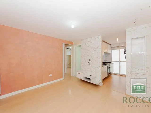 Apartamento 2 quartos e 1 banheiro, à venda, no bairro Santa Cândida em Curitiba