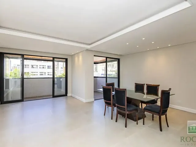 Apartamento 3 quartos e 5 banheiros, à venda, no bairro Centro em Curitiba